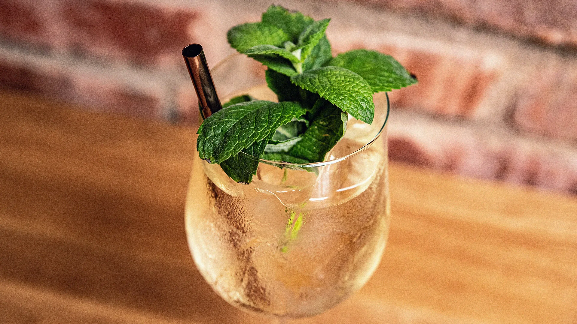 06.13 | Latin American colors and flavors on the outdoor terrace and in the Lords’ Bar