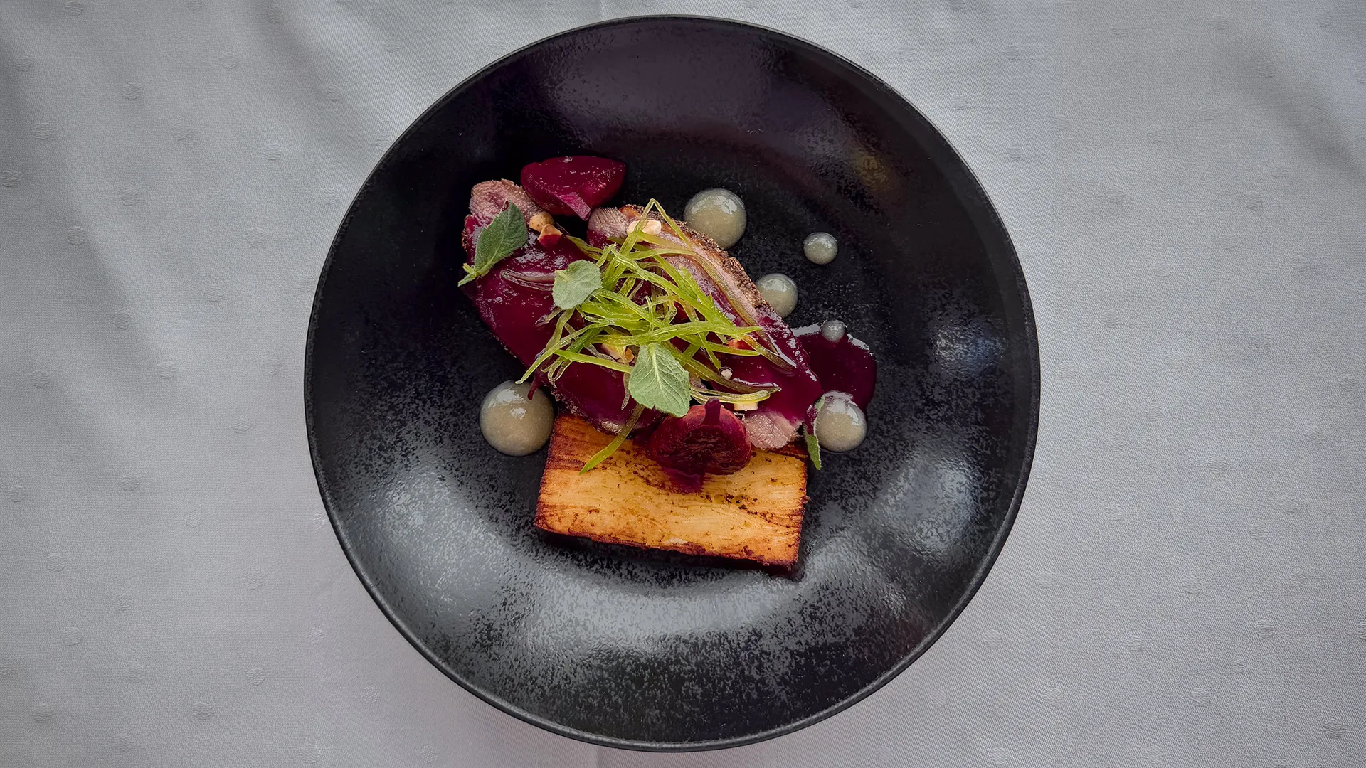 11.07 | Tasting dinner with paired wines + gift
